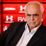 Futebol parado, mas, política agitada!