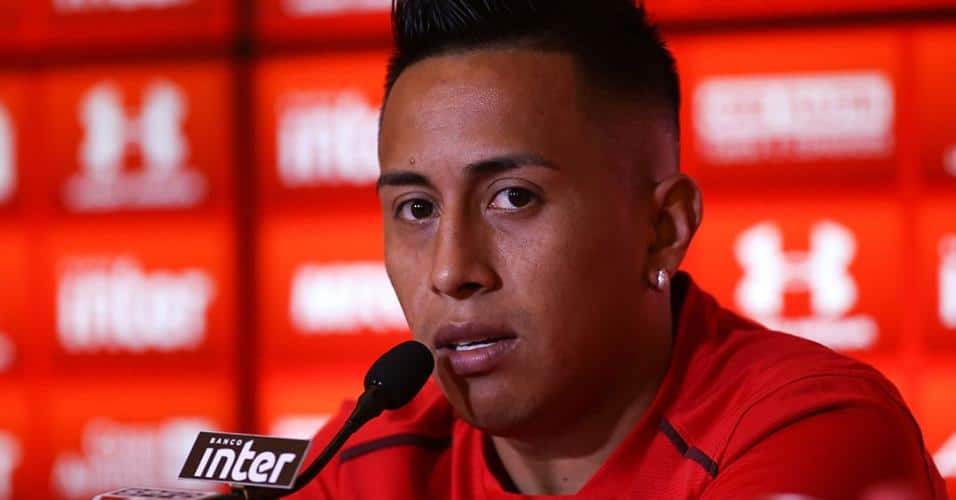 Leia mais sobre o artigo Cueva se diz tranquilo sobre críticas durante o ano: ‘sempre dei a cara’