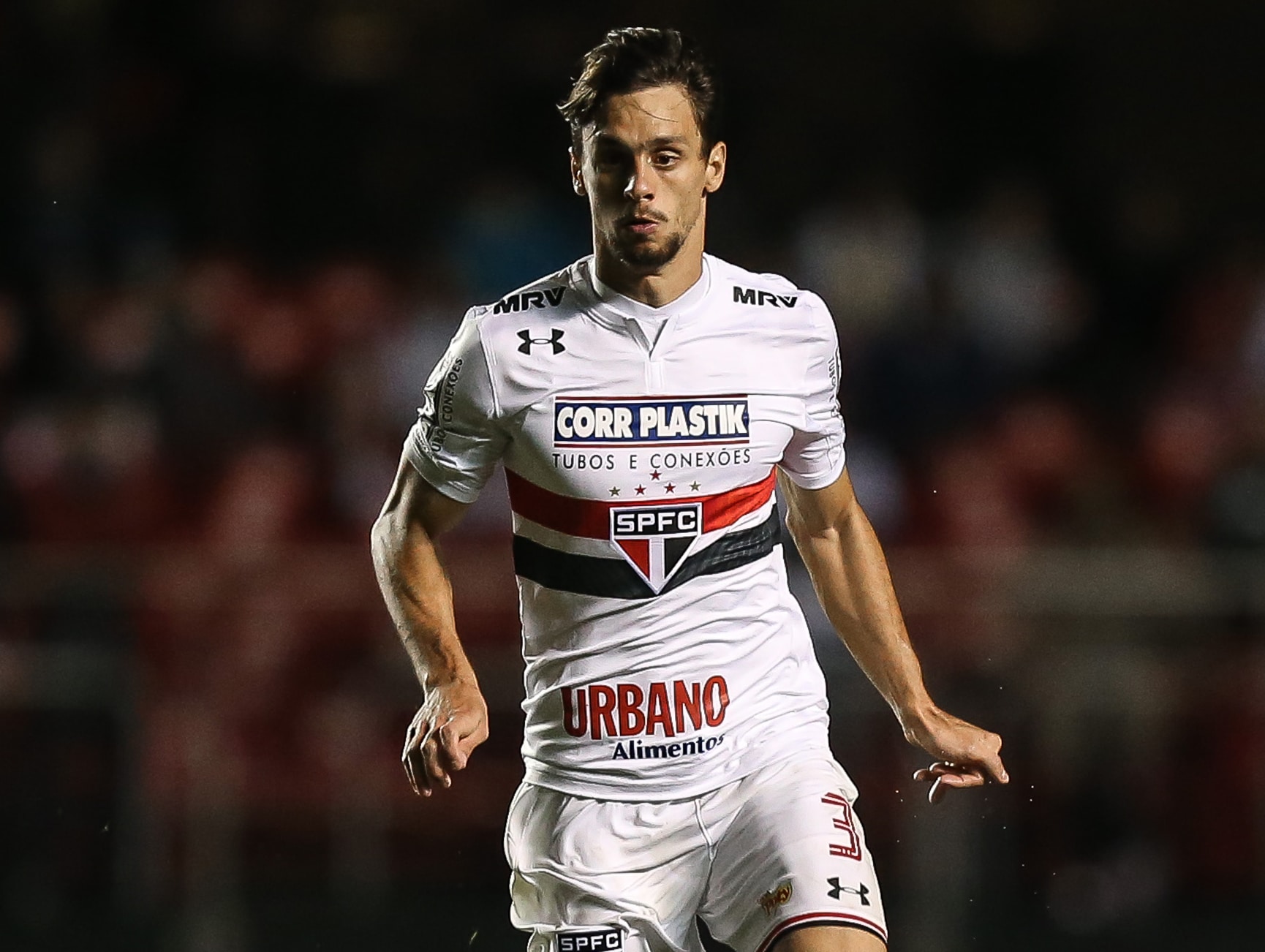 Leia mais sobre o artigo Mesmo após convocação, Rodrigo Caio não deve desfalcar o São Paulo contra o Atlético-MG