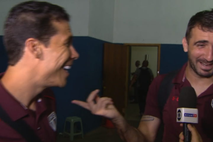 Hernanes ‘invade’ em entrevista do Pratto e agradece: “Assistência à la Magic Johnson do basquete”