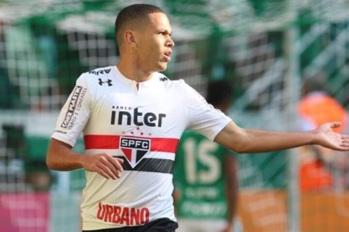 Em programa, Marcos Guilherme admite fazer contas para a Libertadores