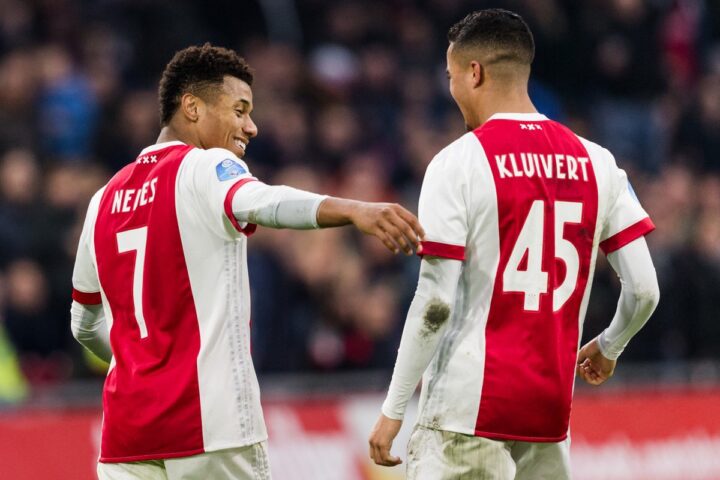David Neres brilha na véspera de Natal e consegue marca impressionante ao participar de um a cada três gols do Ajax no primeiro turno do Holandês