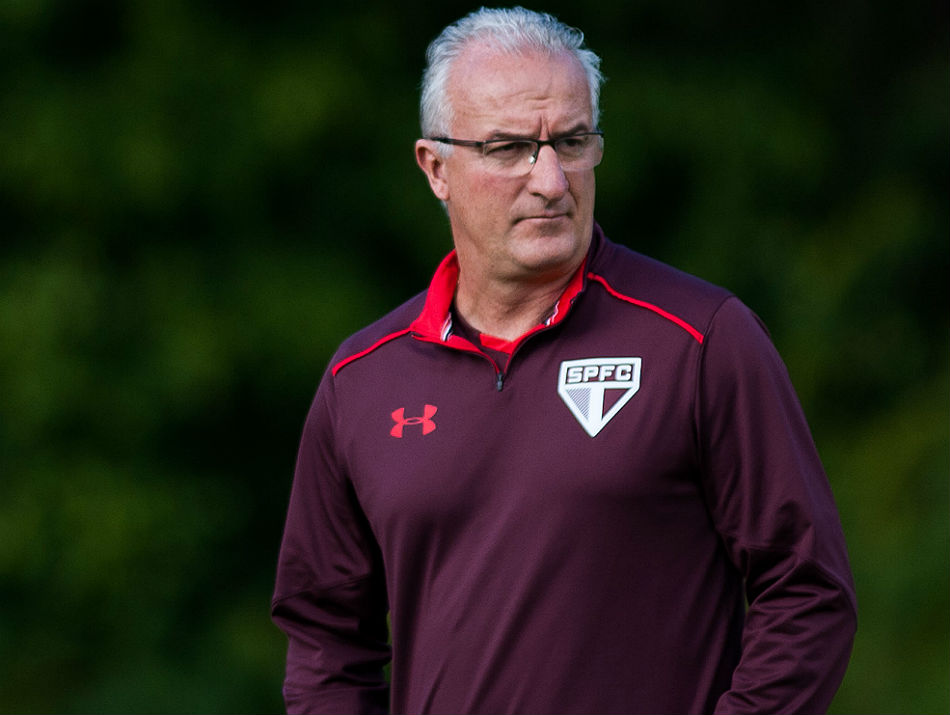 Leia mais sobre o artigo Ex-técnico do São Paulo, Dorival Junior revela torcida pelo Santos: “Tenho um carinho muito grande”