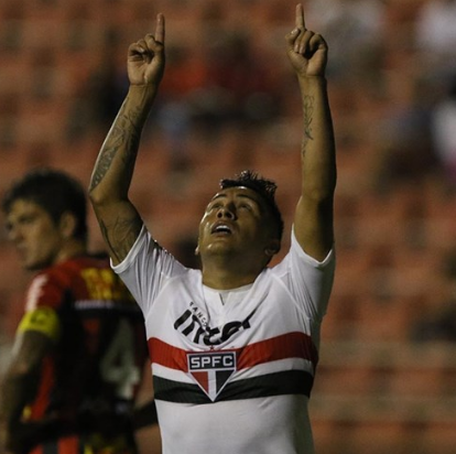 Leia mais sobre o artigo Cueva acerta empréstimo com Independiente e São Paulo deve lucrar