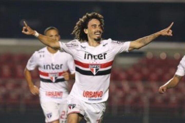 Valdívia comemora primeiro gol pelo São Paulo e revela: “Na próxima, vou comemorar no símbolo do Morumbi”