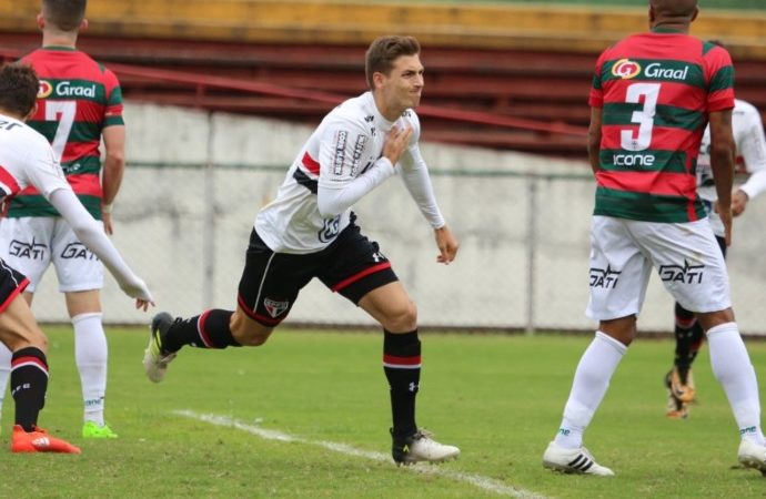 Leia mais sobre o artigo Depois de marcar gol no Aspirantes, Hugo Gomes ‘segue’ Matheus Reis e irá para futebol português