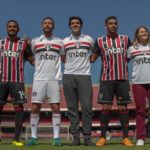 Com Kaká, Aloísio Chulapa e torcedores, São Paulo apresenta uniformes produzidos pela Adidas
