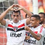 Vencemos! São Paulo vence o Sport por 3 a 1, e continua líder