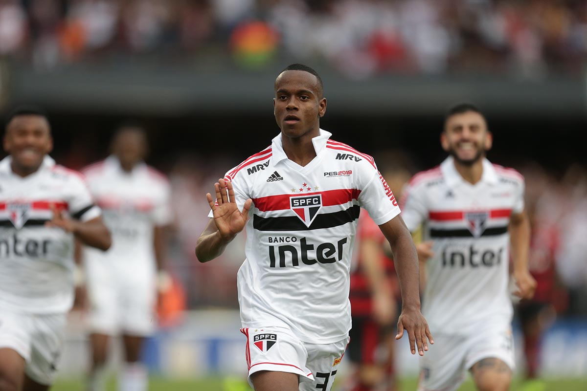 Leia mais sobre o artigo Notas – São Paulo 2×2 Flamengo