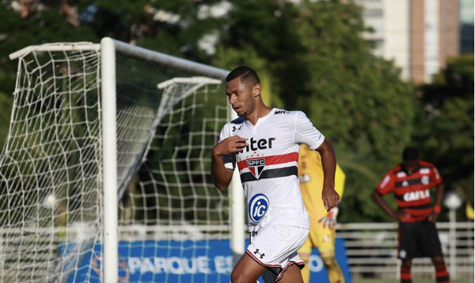 Leia mais sobre o artigo São Paulo vence Flamengo, e vira líder do grupo B da Copa RS