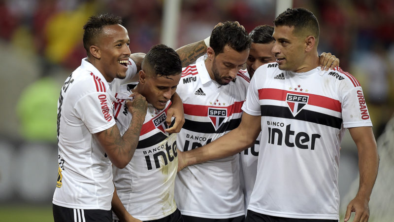 Leia mais sobre o artigo São Paulo foi o time que mais errou passes no Brasileirão 2018, quinteto liderou estatística são-paulina