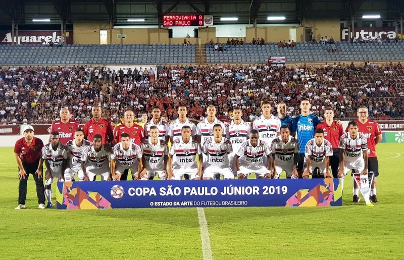 Leia mais sobre o artigo Por vaga na semifinal da Copinha, São Paulo e Cruzeiro se enfrentam em Araraquara