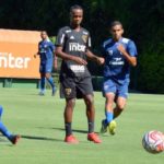Com quatro desfalques e chance para Gomez, Helinho decide e São Paulo vence Nacional em jogo-treino