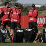 Sem Hernanes, Jardine relaciona 21 atletas para estreia oficial em 2019