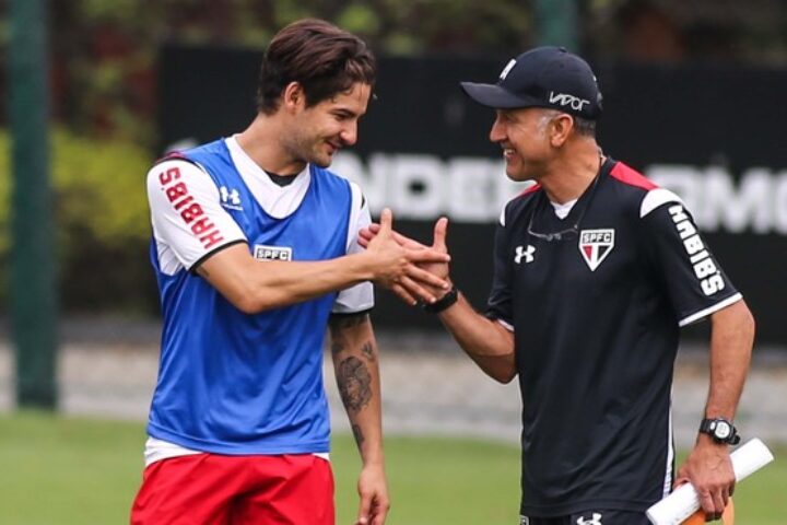 Osorio pede demissão do Paraguai e nome do técnico surge no Morumbi