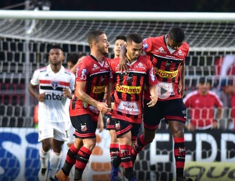 Leia mais sobre o artigo Morato não comemora gol contra o São Paulo e explica: ‘Na fase difícil, o São Paulo esteve do meu lado’