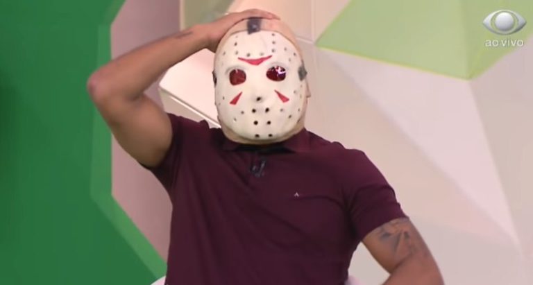 Jason? Denilson veste a máscara e segue acreditando no São Paulo campeão