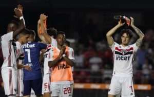 Leia mais sobre o artigo Estreantes, Vitor Bueno e Tchê Tchê avaliam primeira partida no São Paulo