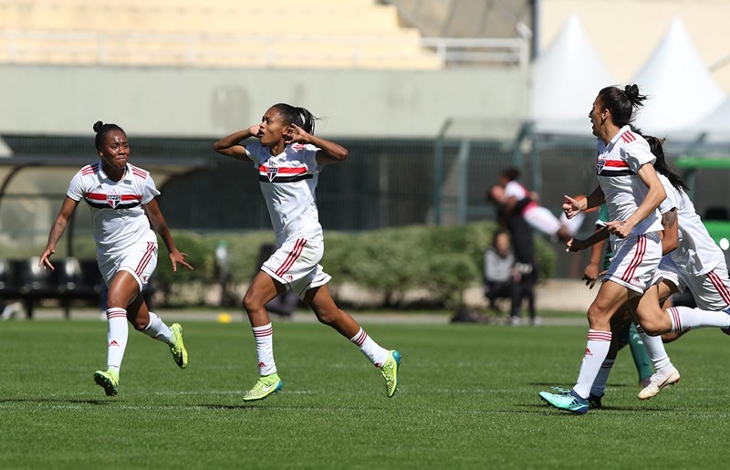 Leia mais sobre o artigo Com gols de Jaqueline e Ary Borges, São Paulo vence Palmeiras pelo Campeonato Paulista Feminino