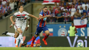 Read more about the article Após ‘eliminar’ ex-clube na Copa BR, Gilberto assume que errou no São Paulo
