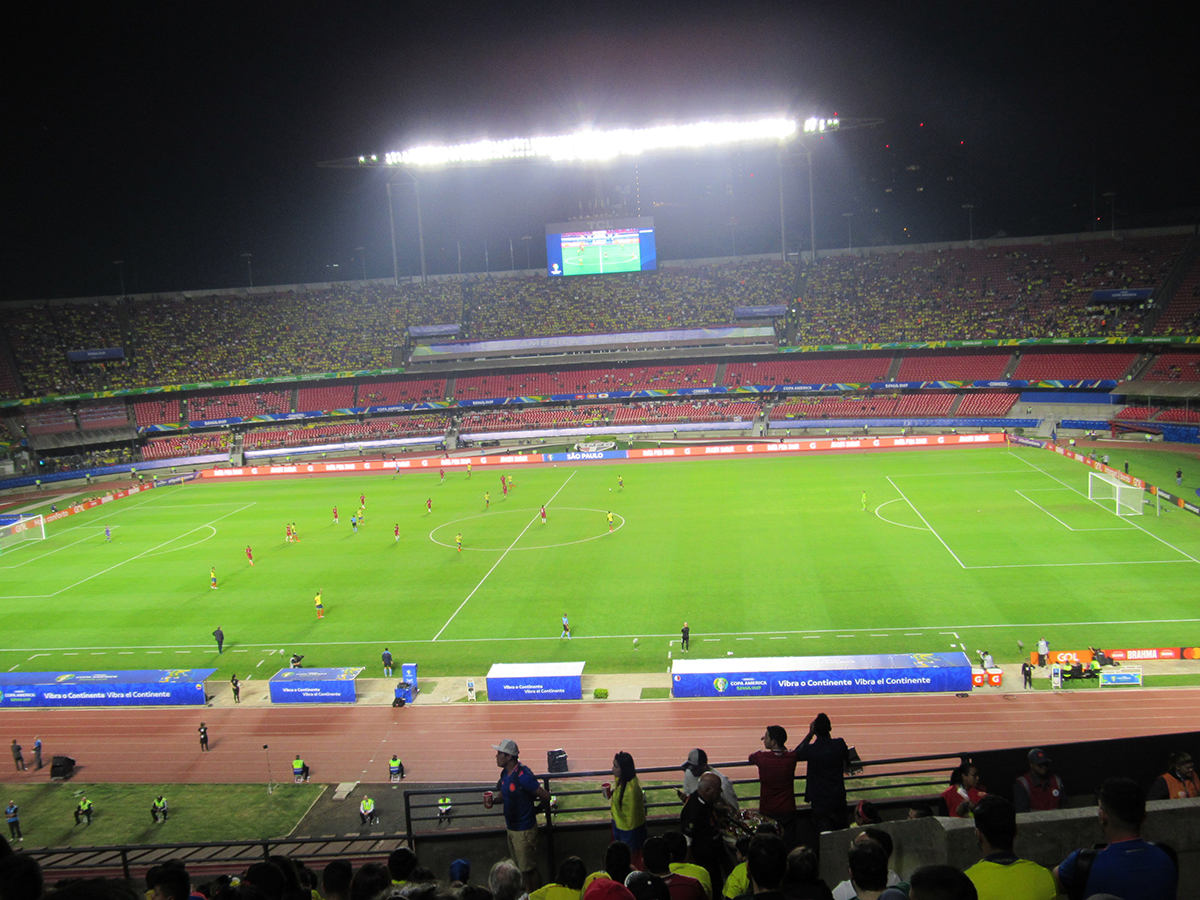 Leia mais sobre o artigo Técnico do Chile fala sobre gramados ruins na Copa América: “Exceção do campo do Morumbi”