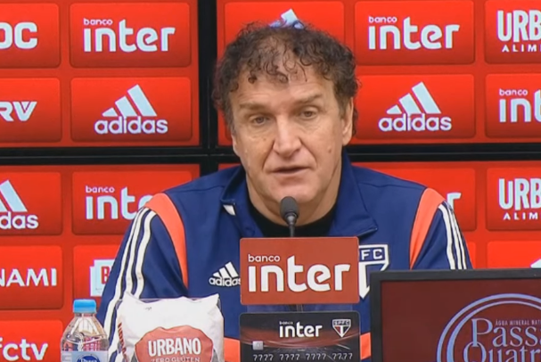Leia mais sobre o artigo Cuca avalia empate e cita: “Tivemos a chance para matar o jogo e infelizmente não fizemos”