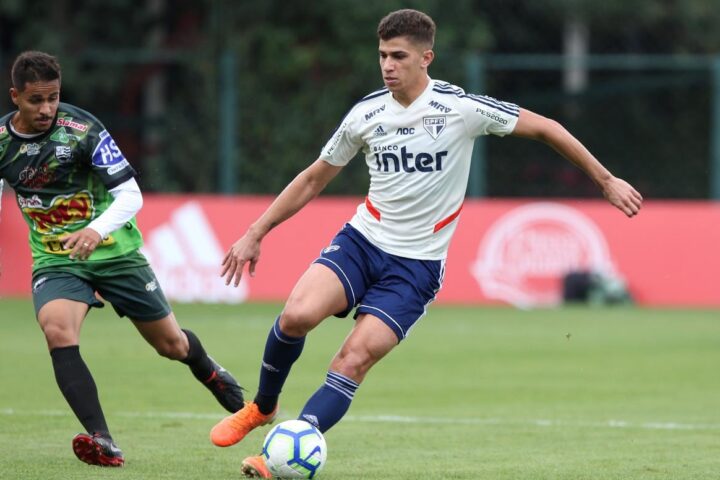 Com reservas e atletas do sub-20, São Paulo vence jogo-treino contra Votuporanguense