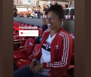 Leia mais sobre o artigo Cristiane marca presença no Morumbi, aparece no telão e é ovacionada pelo público