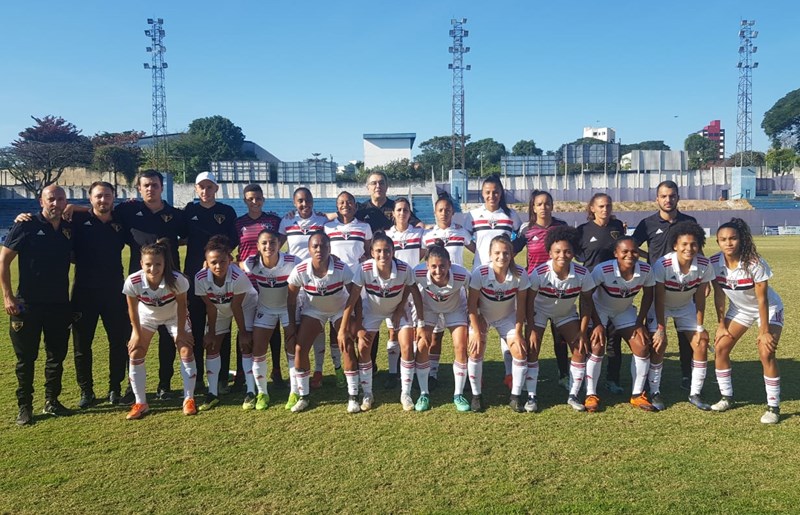 Leia mais sobre o artigo Futebol feminino: Sub-18 estreia com vitória e Tricolor perde ida das quartas do BR A-2 em Taubaté