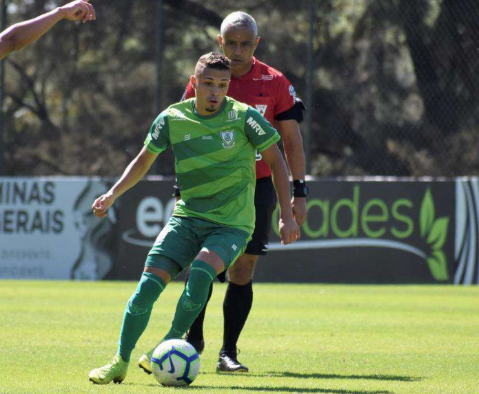 Leia mais sobre o artigo Sessão Emprestados – Jonatan Gomez marca golaço e Murilo é decisivo novamente