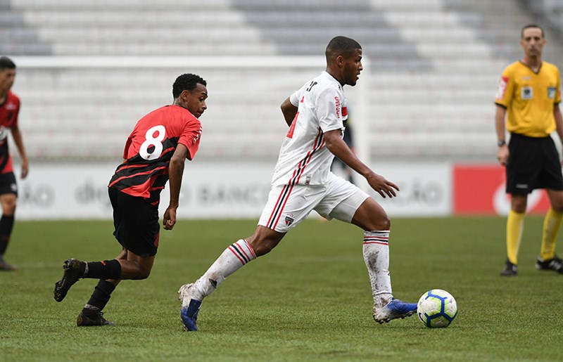 Leia mais sobre o artigo Fora de casa, São Paulo perde para o Athletico pelo Campeonato Brasileiro Sub-20
