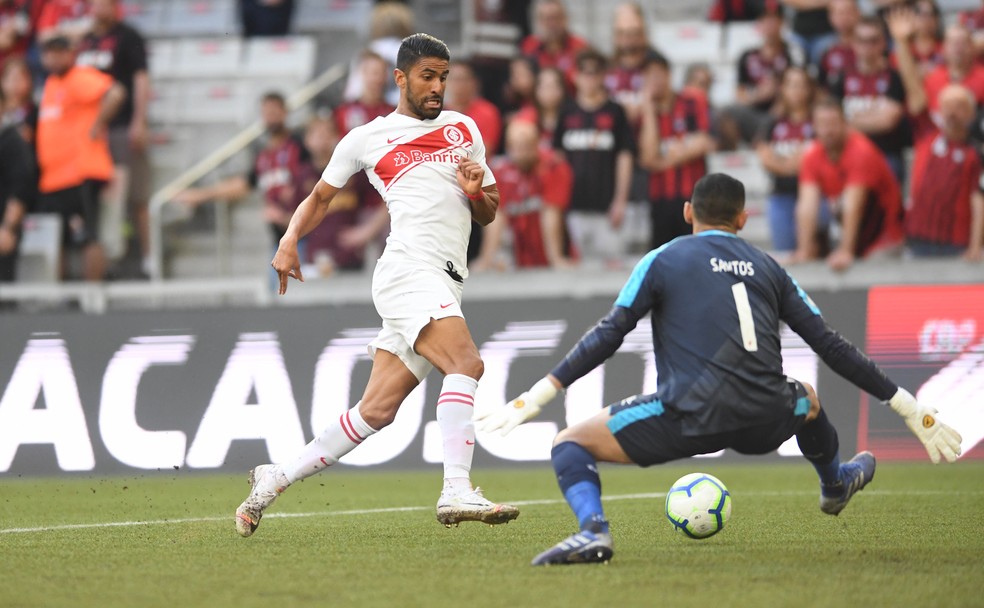 Leia mais sobre o artigo Sessão Emprestados – Tréllez ganha chance, mas é criticado, Shaylon e Gomez voltam titulares