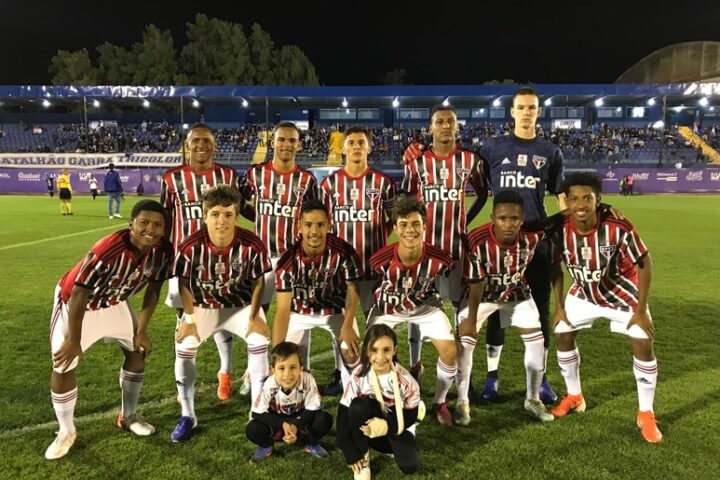 São Paulo abre boa vantagem diante do Tubarão/SC por vaga na semifinal da Copa do Brasil Sub-17
