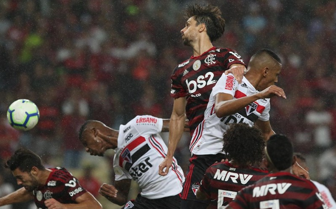 Leia mais sobre o artigo Com metas atingidas, Flamengo vai adquirir mais uma parte dos direitos de Rodrigo Caio