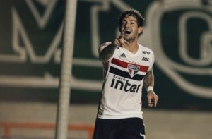 Leia mais sobre o artigo Pato volta a ser relacionado e São Paulo fecha preparação para partida contra o Bahia