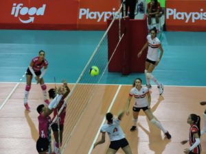 Leia mais sobre o artigo Em grande partida, São Paulo bate o Osasco por 3 a 0 no 1º jogo da final do Paulistão de Vôlei