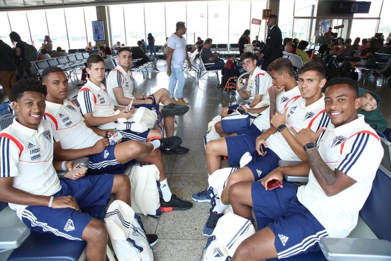 Leia mais sobre o artigo Diniz relaciona 24 jogadores para despedida de 2019, 21 são revelados no São Paulo
