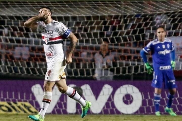 Savoia diz: “Se Volpi não ficar, Fernando Prass é o plano emergencial para a Libertadores”