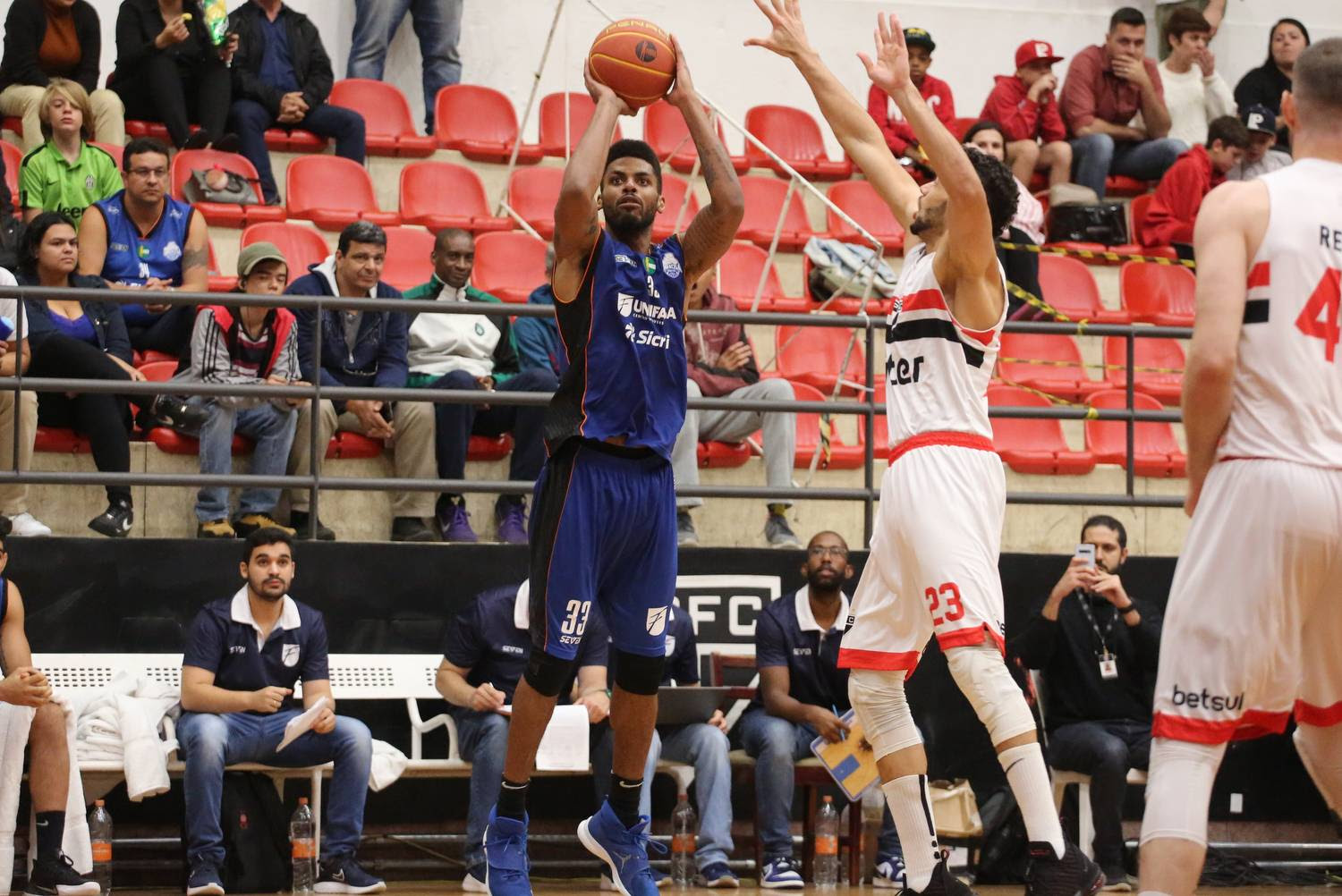 Leia mais sobre o artigo Após revés diante da UNIFACISA, São Paulo enfrenta o Bauru Basket pelo NBB