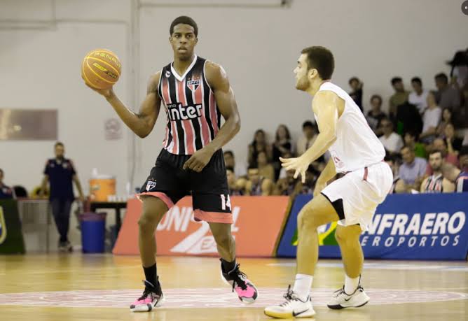 Leia mais sobre o artigo Buscando se manter no G4, São Paulo enfrenta Paulistano no Ginásio do Morumbi