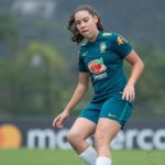 Lateral da seleção feminina de base, troca rival pelo São Paulo: “Está me oferecendo uma condição melhor”