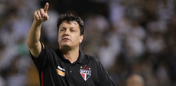 Leia mais sobre o artigo Adilson Batista releva tentativa do São Paulo em ajudar o Cruzeiro