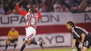 Leia mais sobre o artigo Jogos memoráveis #3 – SPFC x River Plate