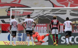 Read more about the article Dirigente do Flamengo pressiona por jogos atrasados do São Paulo