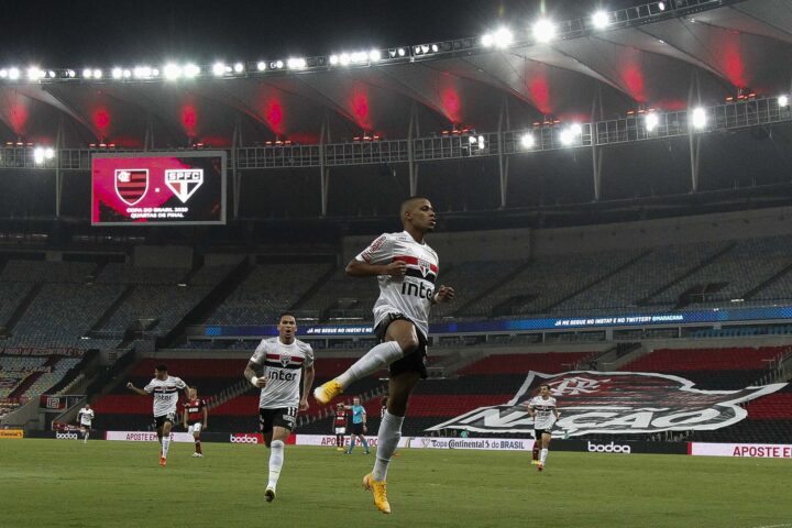 Iluminado! Brenner marca dois e São Paulo abre vantagem diante do Flamengo pela Copa do Brasil