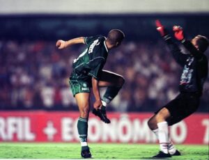 Leia mais sobre o artigo No São Paulo, Alex terá a chance de se redimir por golaço em 2002