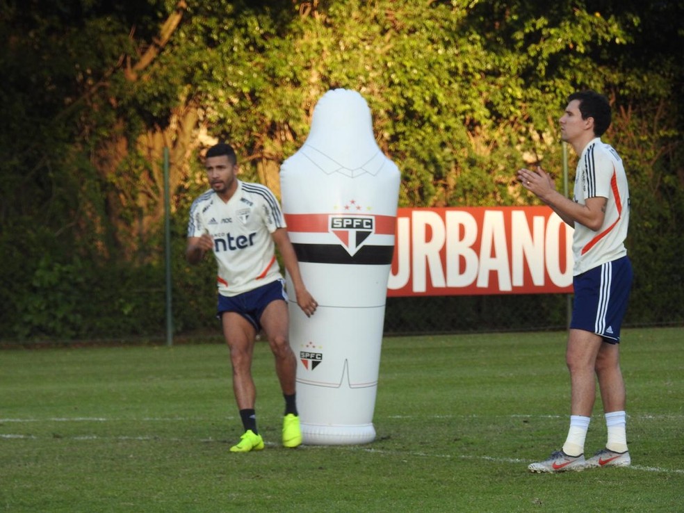 Leia mais sobre o artigo Pablo e Rojas sondados pelo Inter; Equatoriano já fez 7 jogos