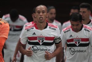 Read more about the article São Paulo e Adidas melhoram relações e alemães se comprometem a melhorar serviços