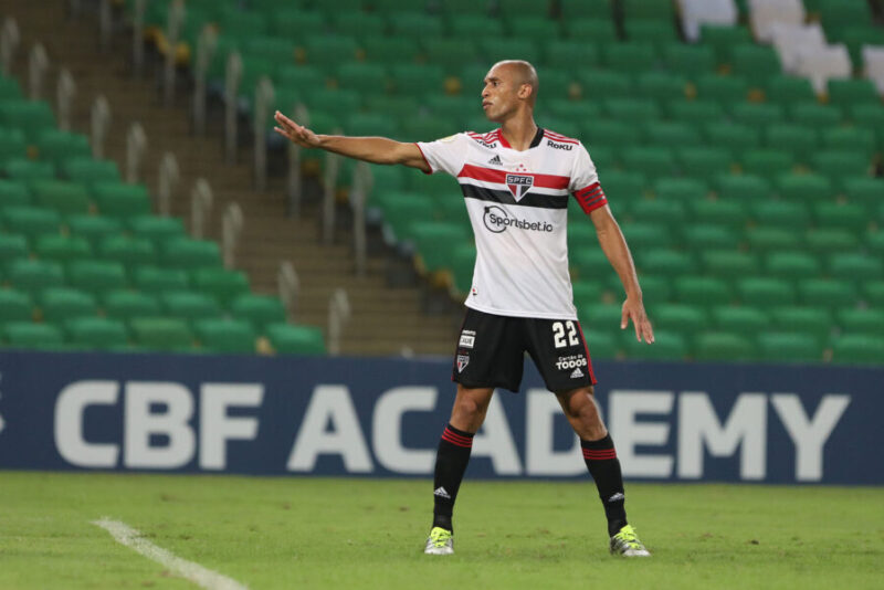 Metade dos gols sofridos pelo São Paulo foram em bola parada