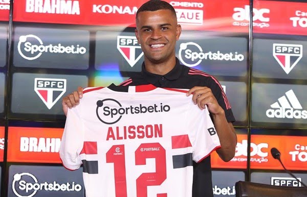 Leia mais sobre o artigo Vivendo grande fase, Alisson é o volante com melhor nota na fase de grupos da Libertadores